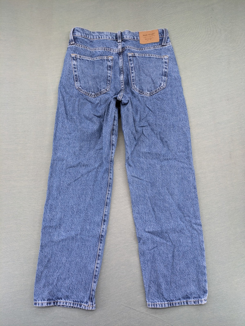 C&A blue straight jeans relaxed fit classic 5-pocket design durable denim material