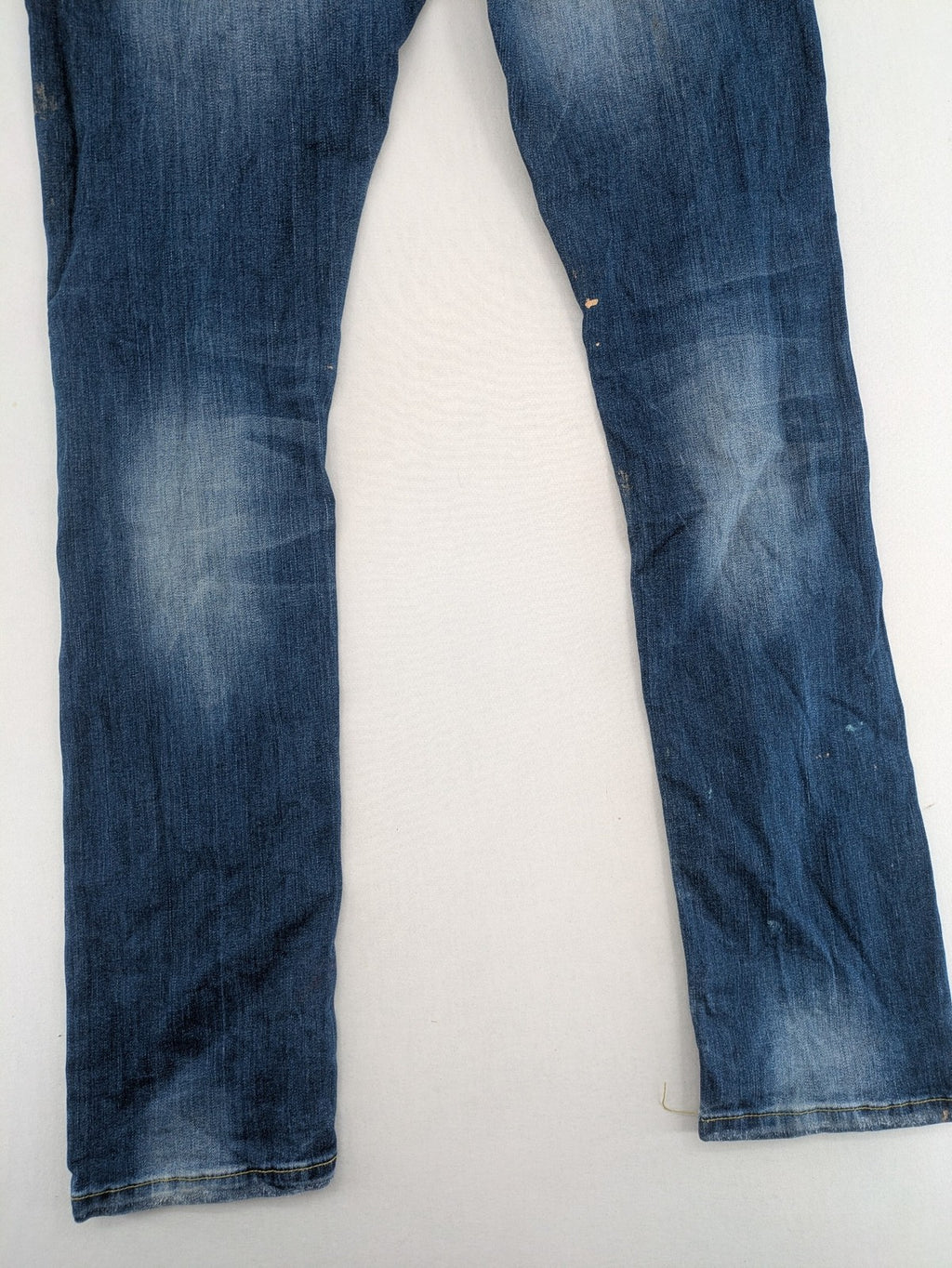 alcott skinny fit jeans blue distressed with button fly and strong wash details