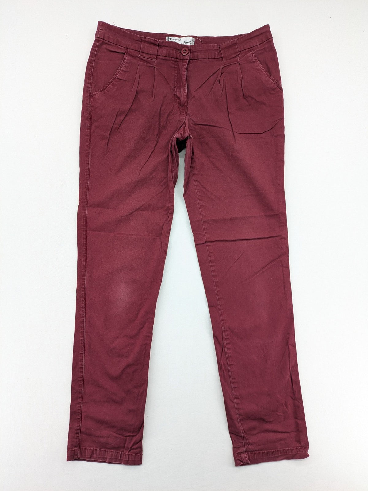 BPC Bonprix burgundy chino pants with front pleats and floral pocket lining.