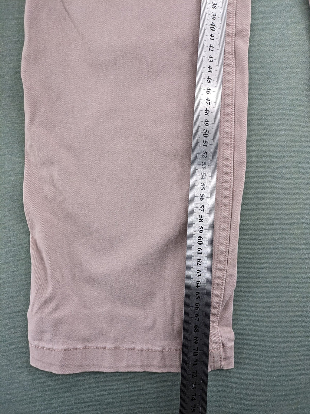 Hollister straight jeans beige high-rise with utility pockets and relaxed fit.