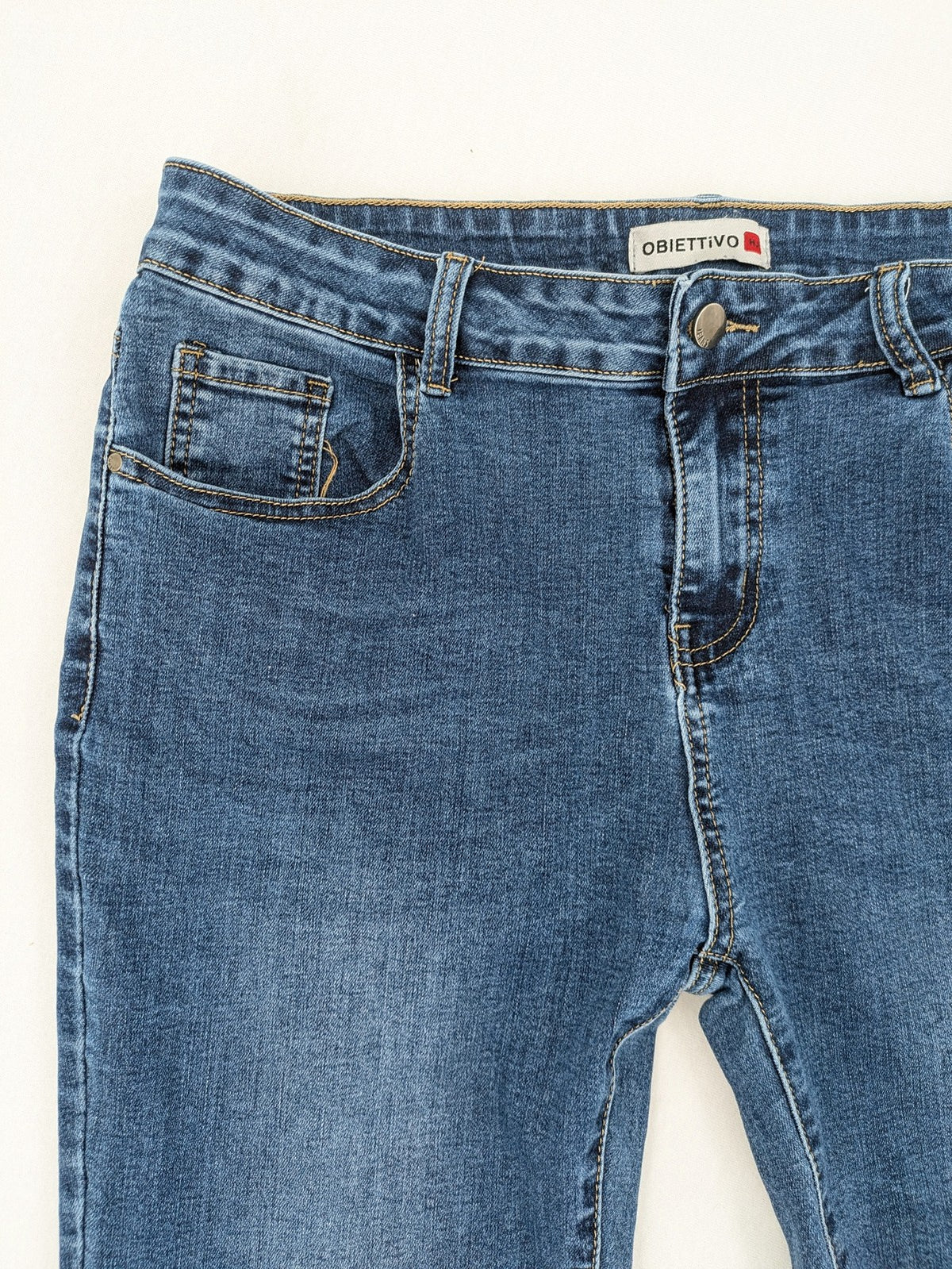 Obiettivo blue bootcut jeans 5-pocket design, comfortable stretch denim, classic medium wash.